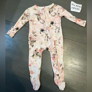 Posh Peanut 0-3 Months Vintage Floral Ruffle Footie Pajama
